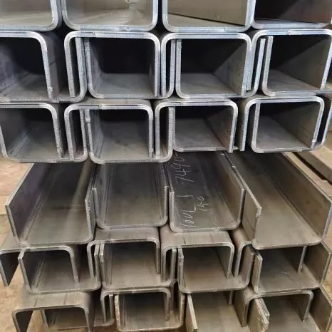 Canale a U personalizzato