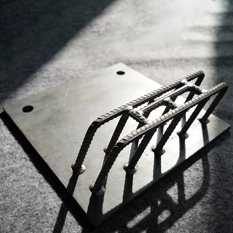 Piastra di ancoraggio incorporata