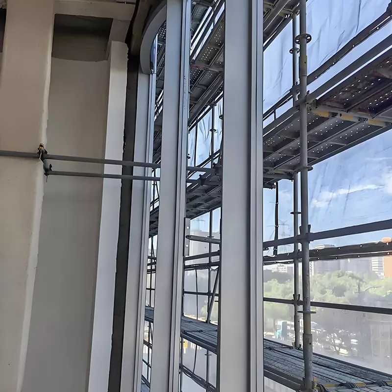 Acciaio pregiato a forma di T